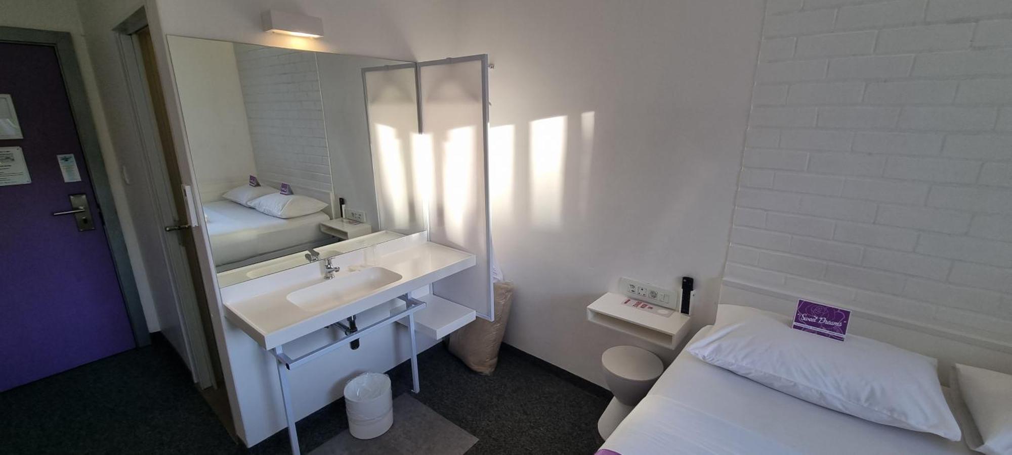 Check Inn Hotel Le Cap Extérieur photo